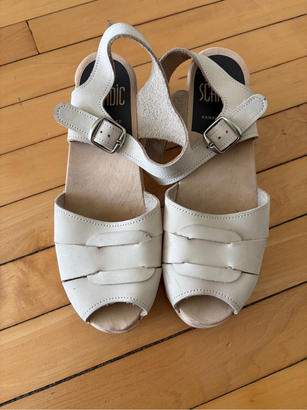 Scandic hand crafted women's cream leather slingback clogs 39